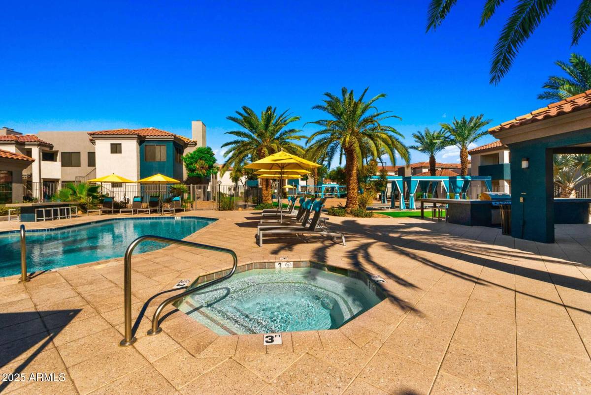 Apartment for rent at 13625 S 48th St, Phoenix, AZ 85044