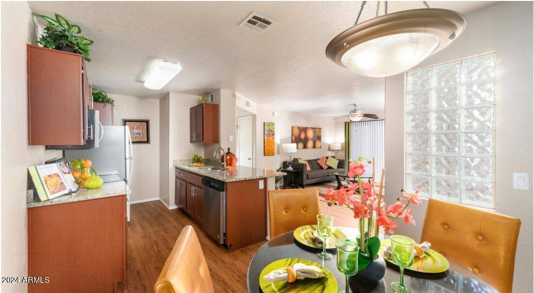 Apartment for rent at 13440 N 44th St, Phoenix, AZ 85032