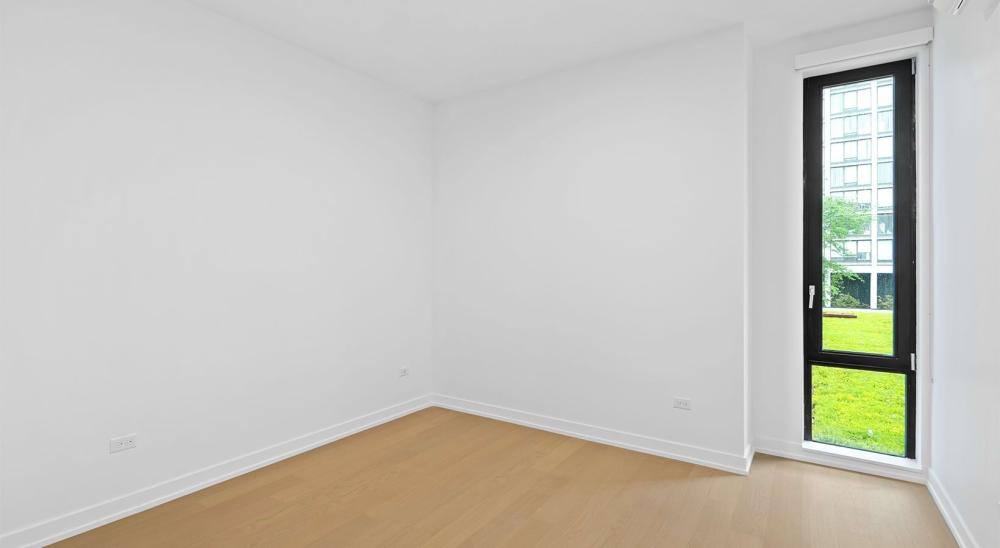 Townhouse for rent at 5440 N Sheridan Rd #421, Chicago, IL 60640