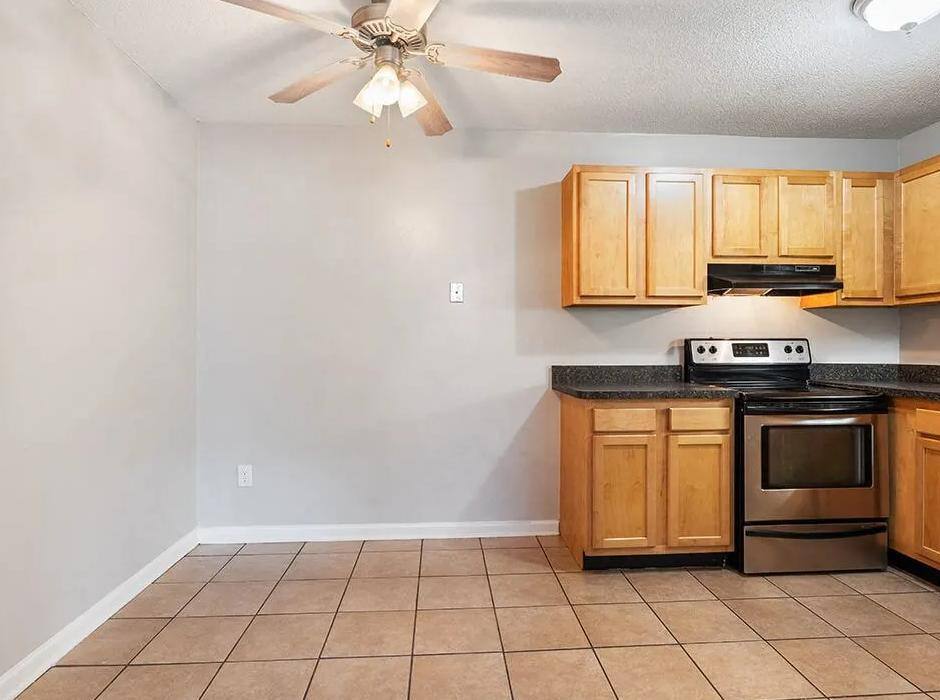 Apartment for rent at Abbey Run, 3355 W Alexis Rd, Toledo, OH 43623