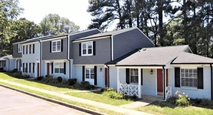 Townhouse for rent at 101 Ramblelake Rd, Charlotte, NC 28273