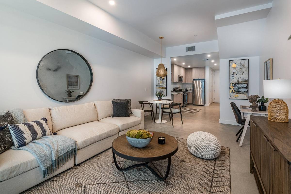 Apartment for rent at 6417-6422 N Figueroa St, Los Angeles, CA 90042