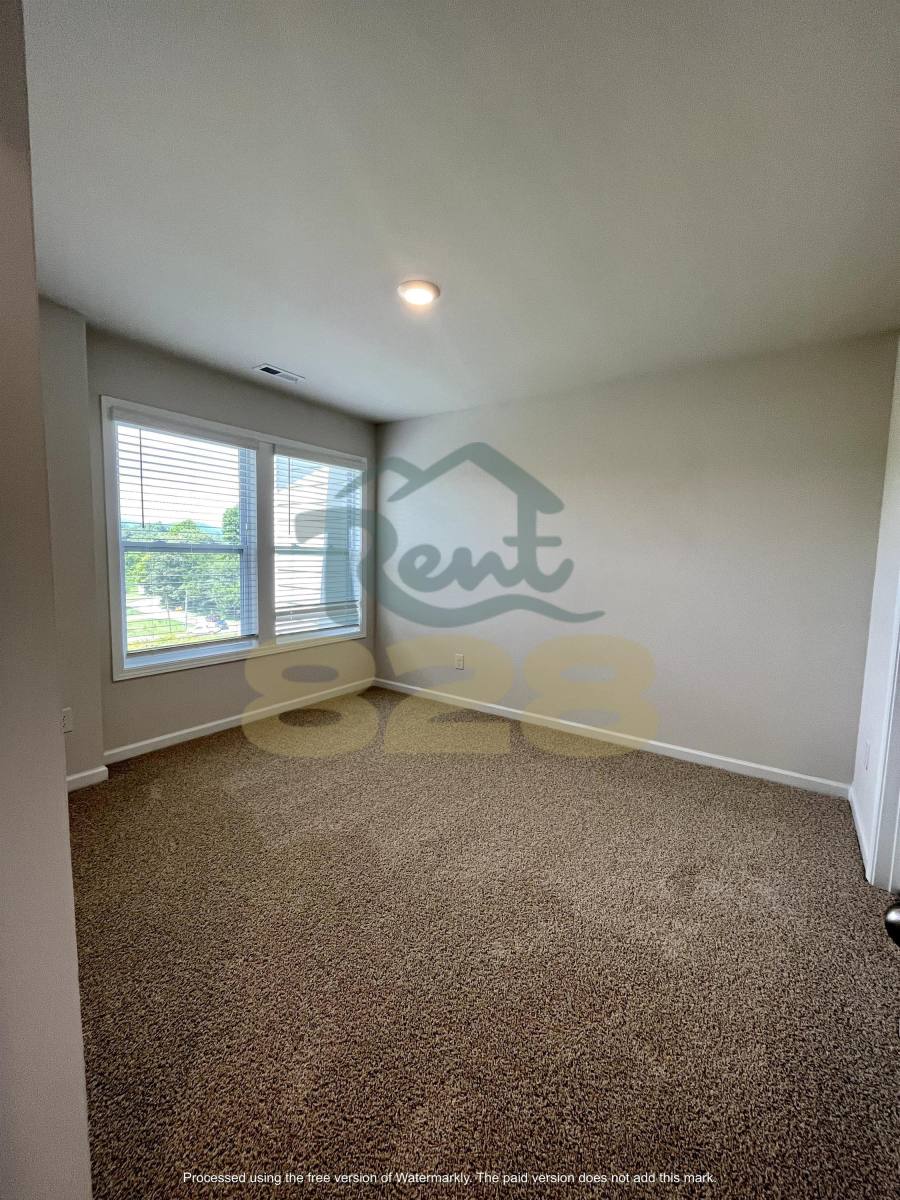 Townhouse for rent at 146 Creekview Rd #1, Hendersonville, NC 28791