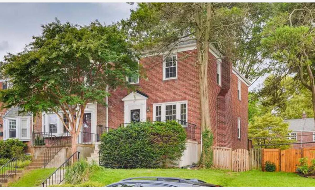 Townhouse for rent at Rodgers Forge, 157 Regester Ave #1, Baltimore, MD 21212