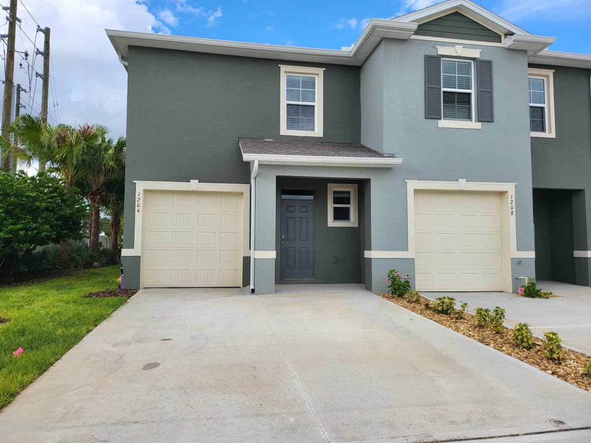 Townhouse for rent at 1204 Draintree St #1, Davenport, FL 33837