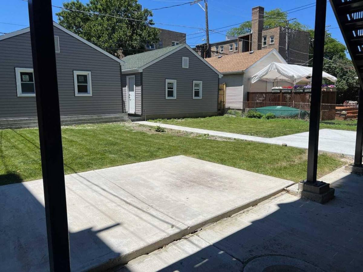 Condo for rent at 2946 N Rockwell St, Chicago, IL 60618