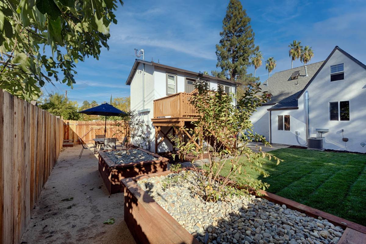 House for rent at 4204 51st St, Sacramento, CA 95820