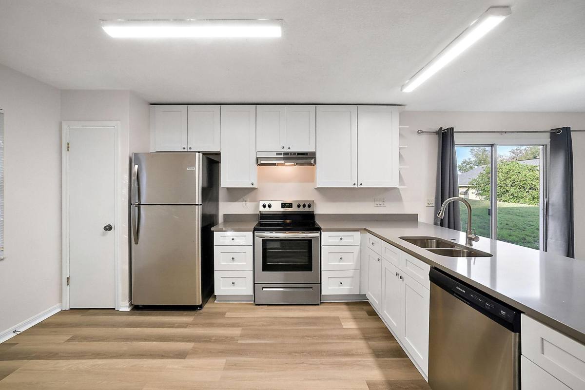 Townhouse for rent at Fernery the, 202 Fernwood St #1, Leesburg, FL 34748