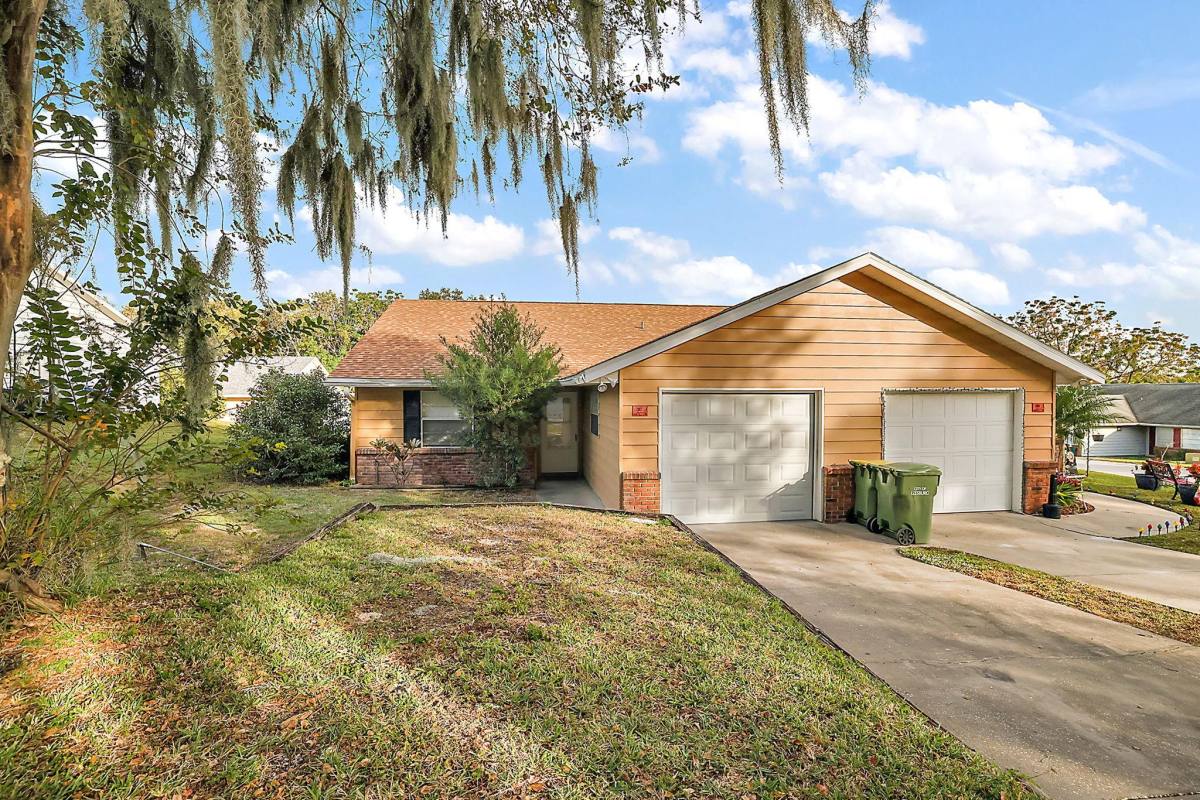 Townhouse for rent at Fernery the, 202 Fernwood St #1, Leesburg, FL 34748