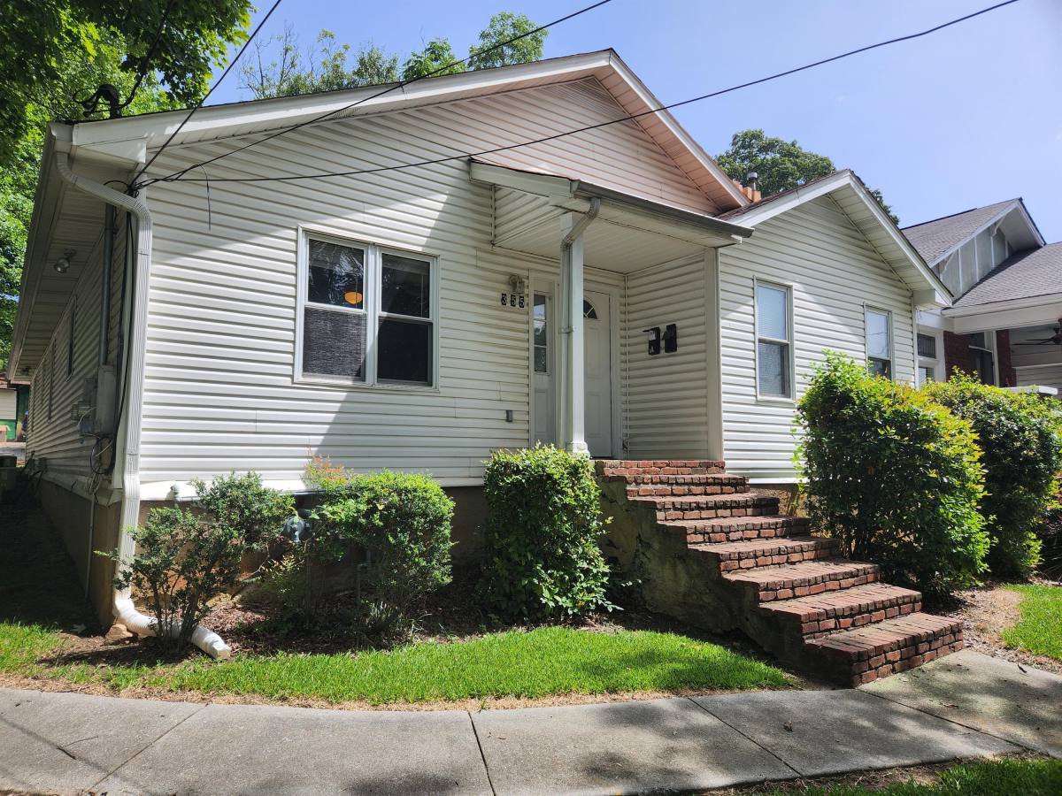 Apartment for rent at 355 10th St NW, Atlanta, GA 30318