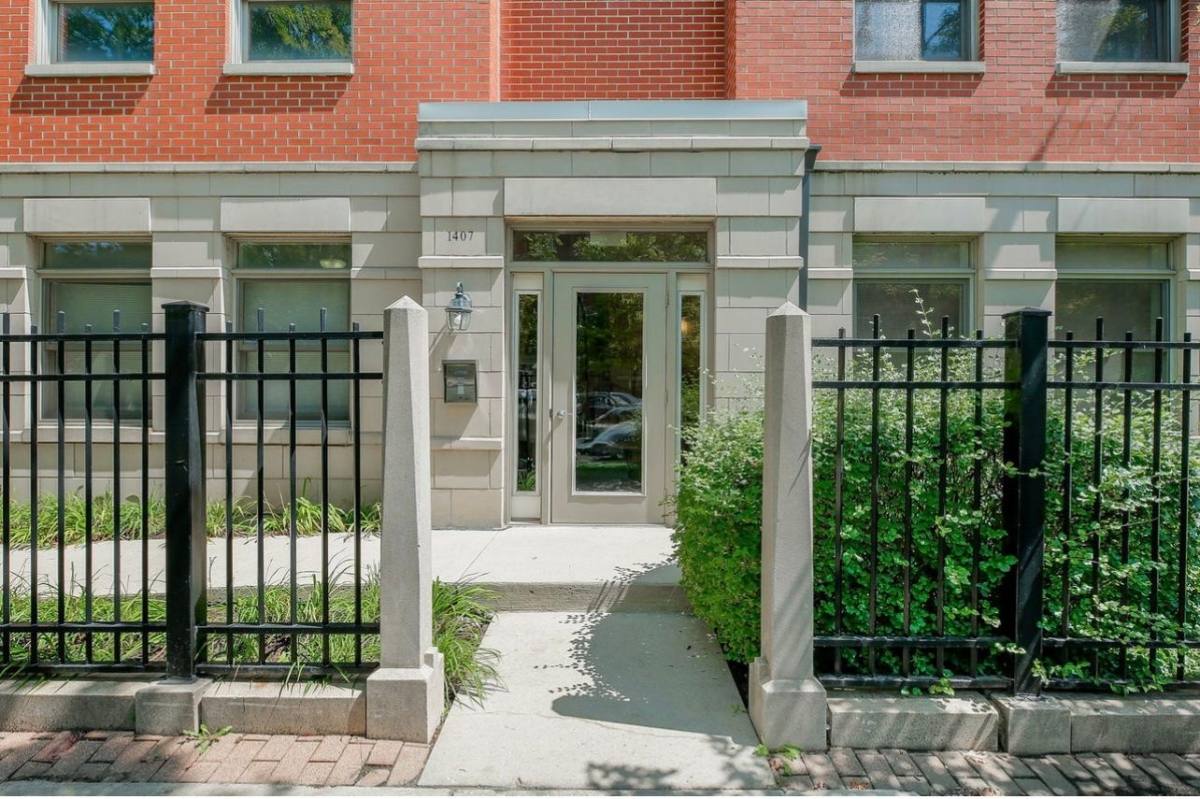 Condo for rent at 1407 S Halsted St #1B, Chicago, IL 60607