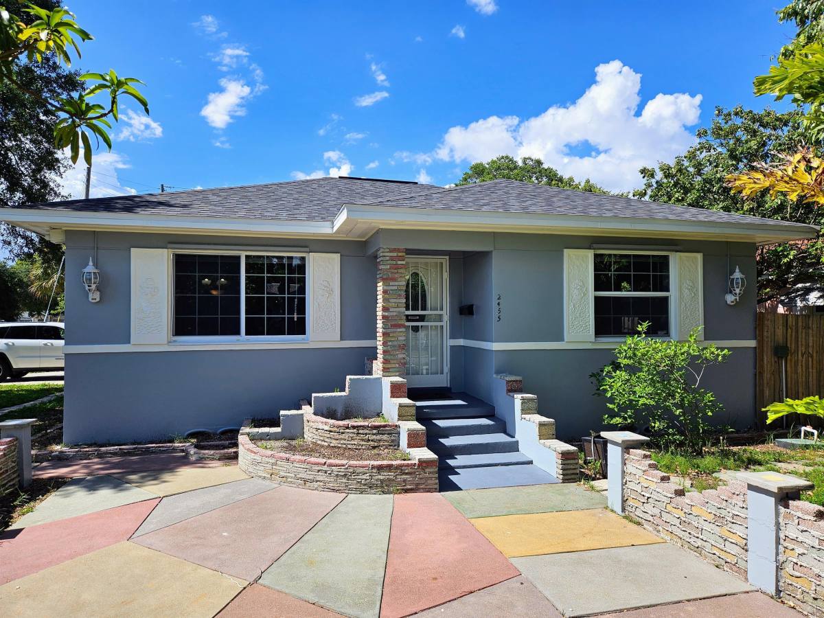 Apartment for rent at 2455 8th Ave N, Saint Petersburg, FL 33713