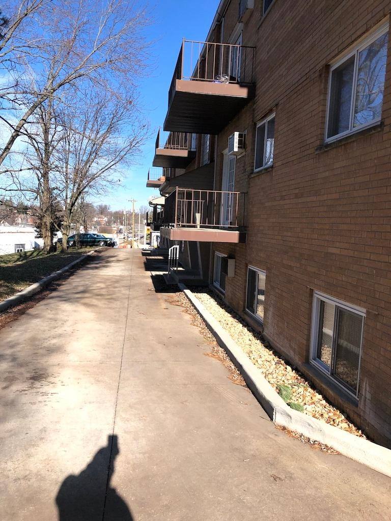 Apartment for rent at Harrison House, 4163 Harrison Ave #6, Cincinnati, OH 45211