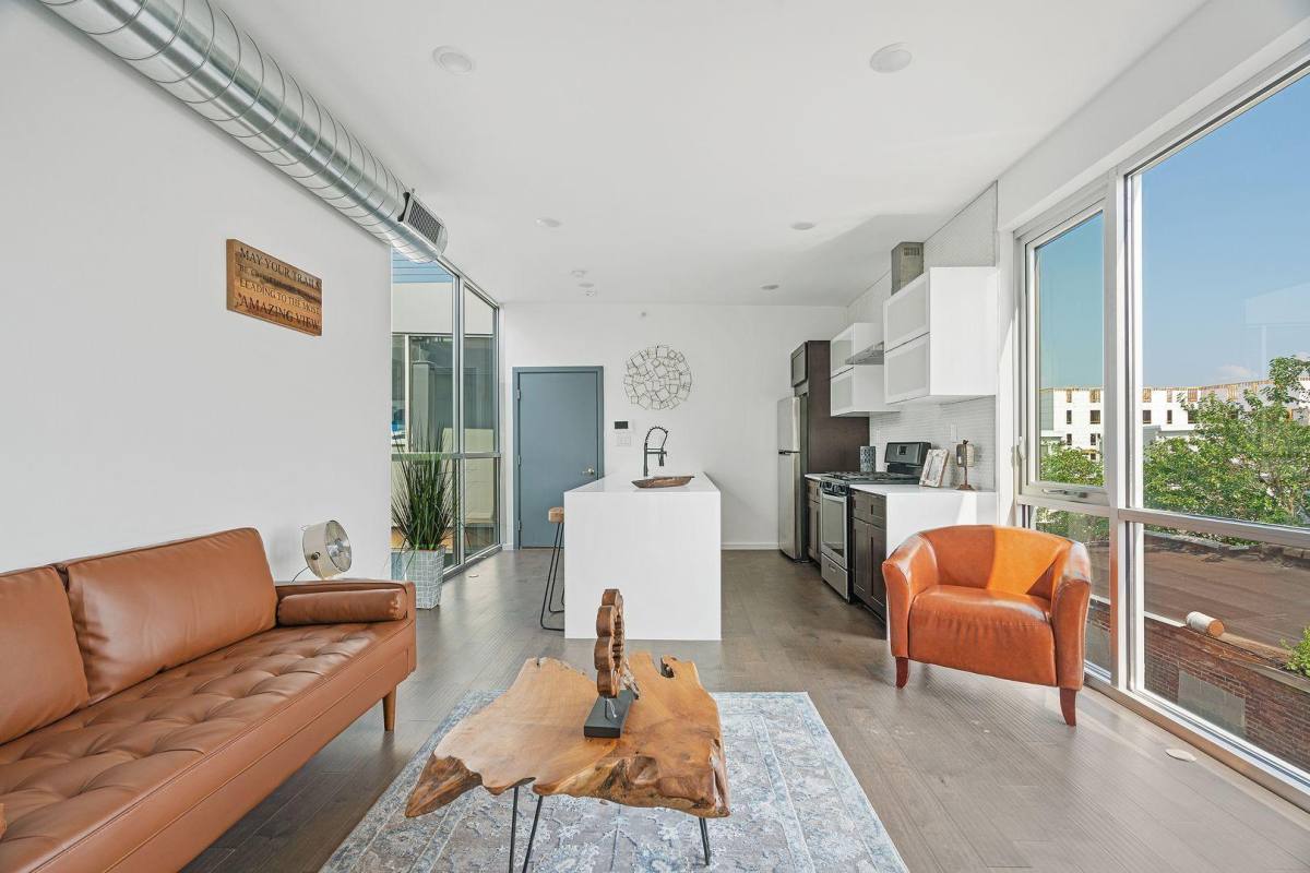 Apartment for rent at 1235 N Franklin St #8, Philadelphia, PA 19122