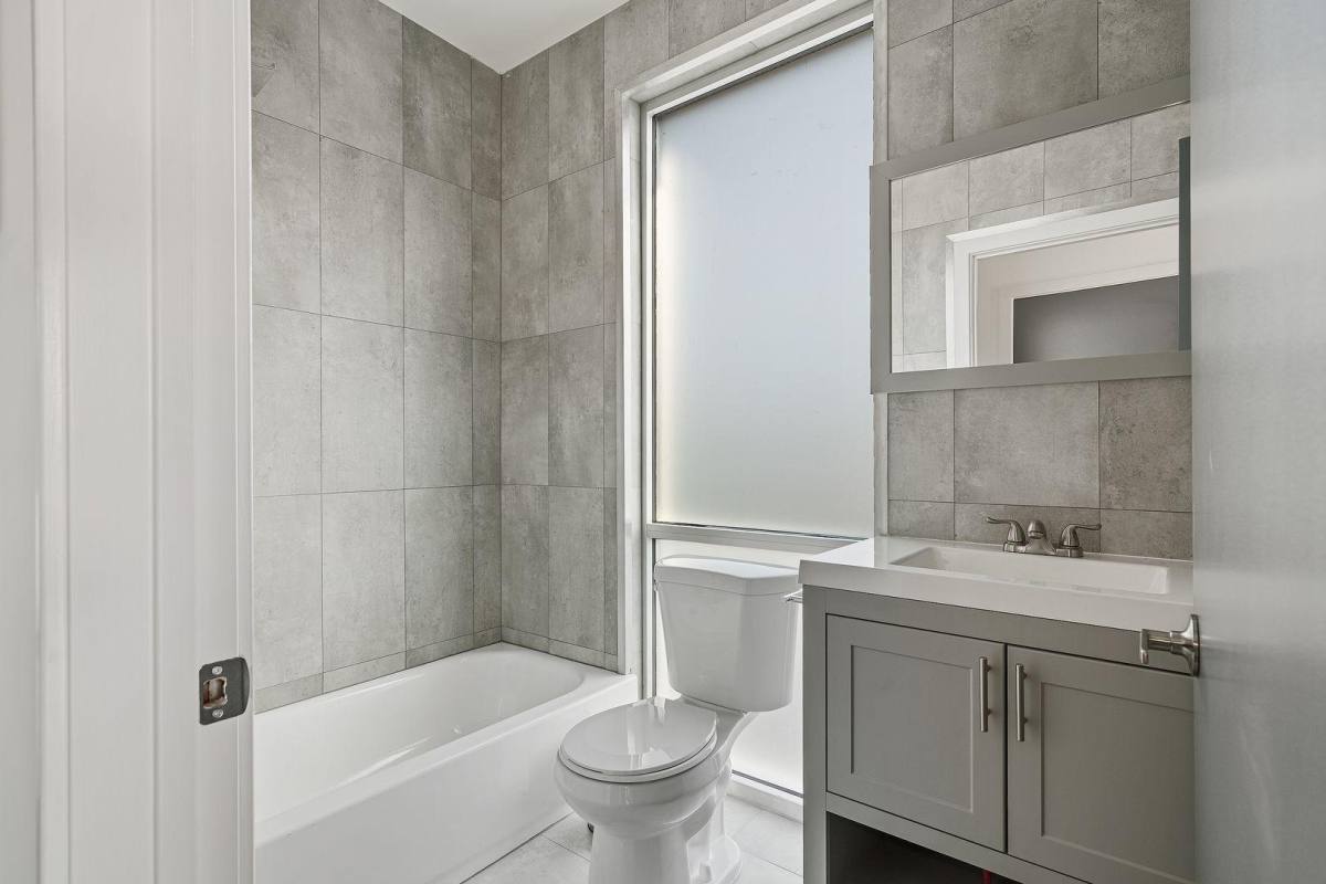 Apartment for rent at 1235 N Franklin St #8, Philadelphia, PA 19122