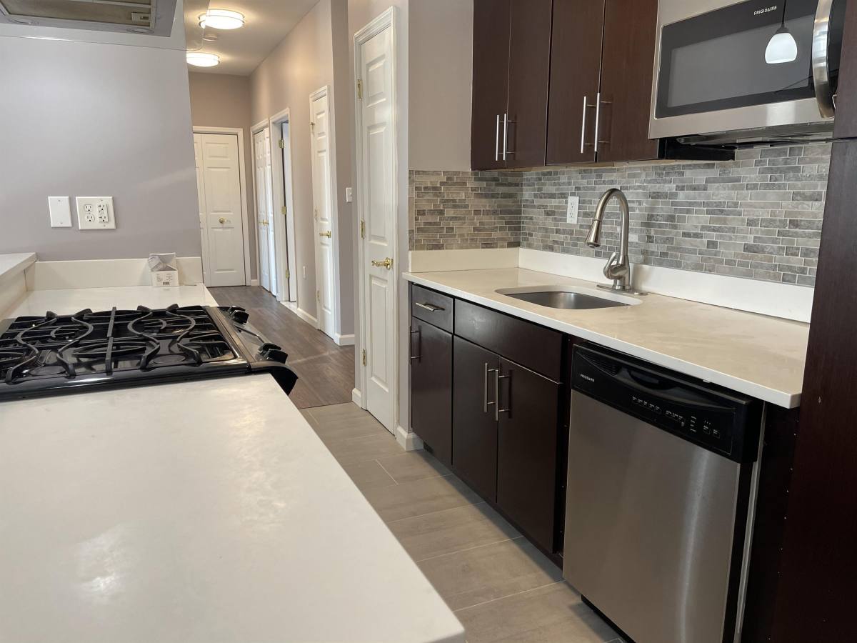 Apartment for rent at 110 Halsted St #505, East Orange, NJ 07018