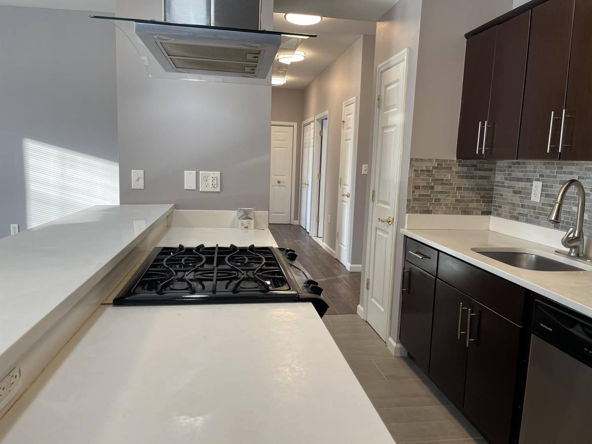 Apartment for rent at 110 Halsted St #505, East Orange, NJ 07018