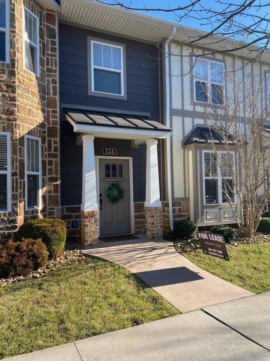 Townhouse for rent at 124 Capital St #1, Lynchburg, VA 24502
