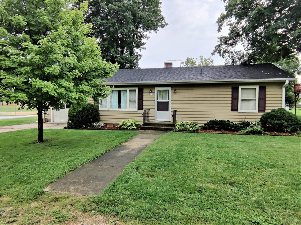 House for rent at 211 Wyoming Ave, Paw Paw, IL 61353