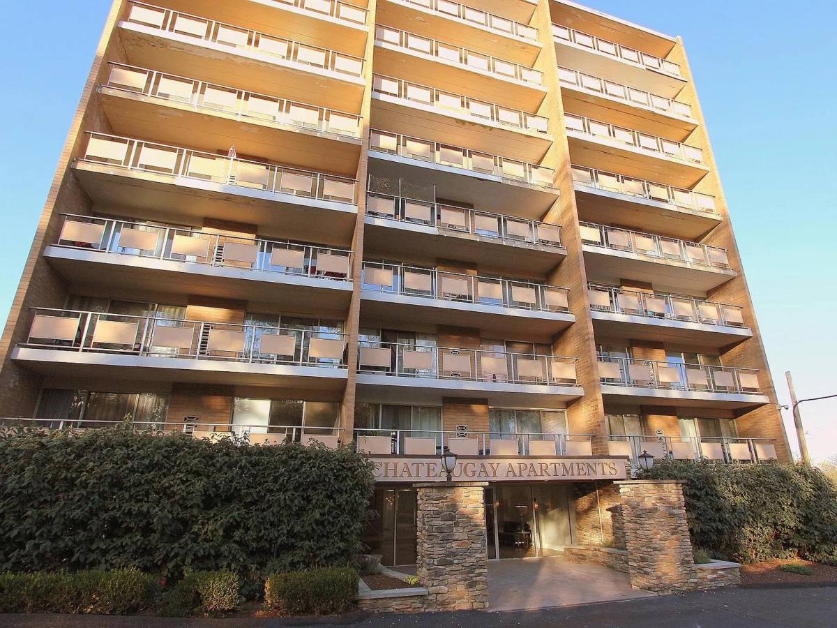Apartment for rent at Chateaugay, 500 Hoodridge Dr, Pittsburgh, PA 15234