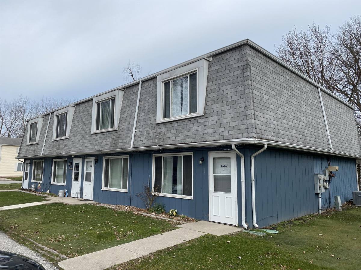 Townhouse for rent at 1624 W Morgan Ave, Chesterton, IN 46304