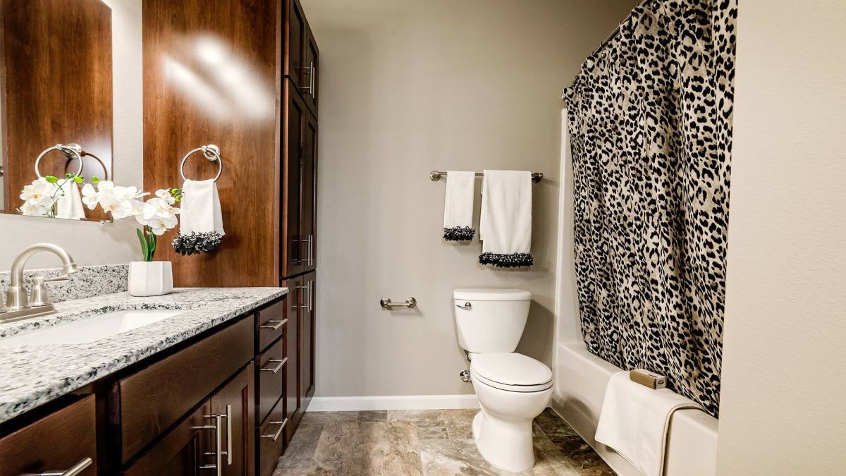 Apartment for rent at Gateway Green, 4626 Wyngate Blvd, Forest Lake, MN 55025