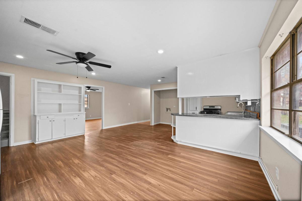 House for rent at Crescent Heights Gardens, 1522 N Ross Ave, Tyler, TX 75702