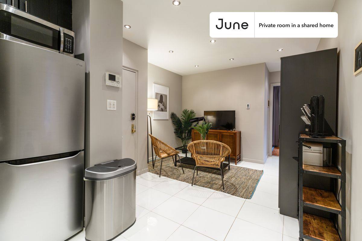 Apartment for rent at 15 W 107th St #A, New York, NY 10025
