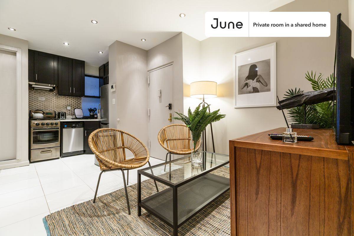 Apartment for rent at 15 W 107th St #A, New York, NY 10025