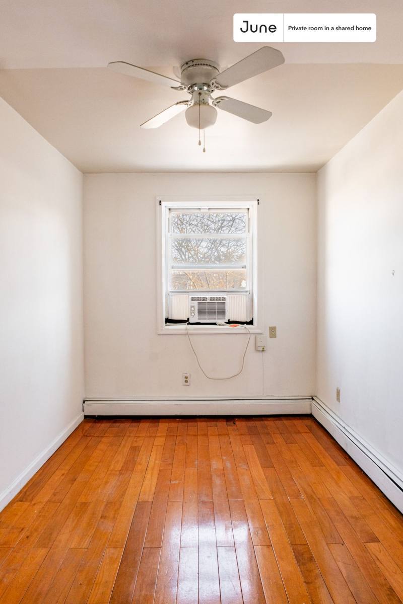 Apartment for rent at 71 Clermont Ave, Brooklyn, NY 11205