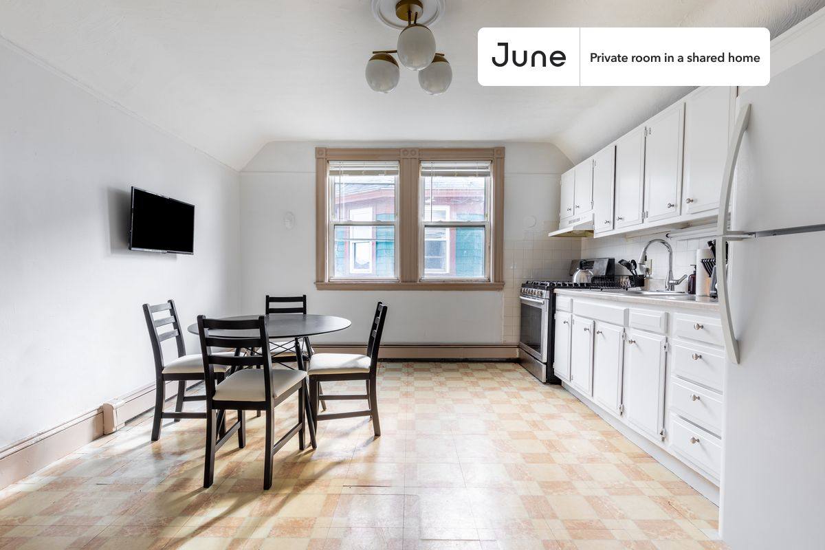Apartment for rent at 123 Washington St #B, Dorchester, MA 02121