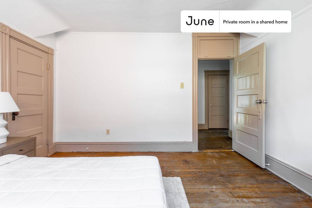 Apartment for rent at 123 Washington St #B, Dorchester, MA 02121