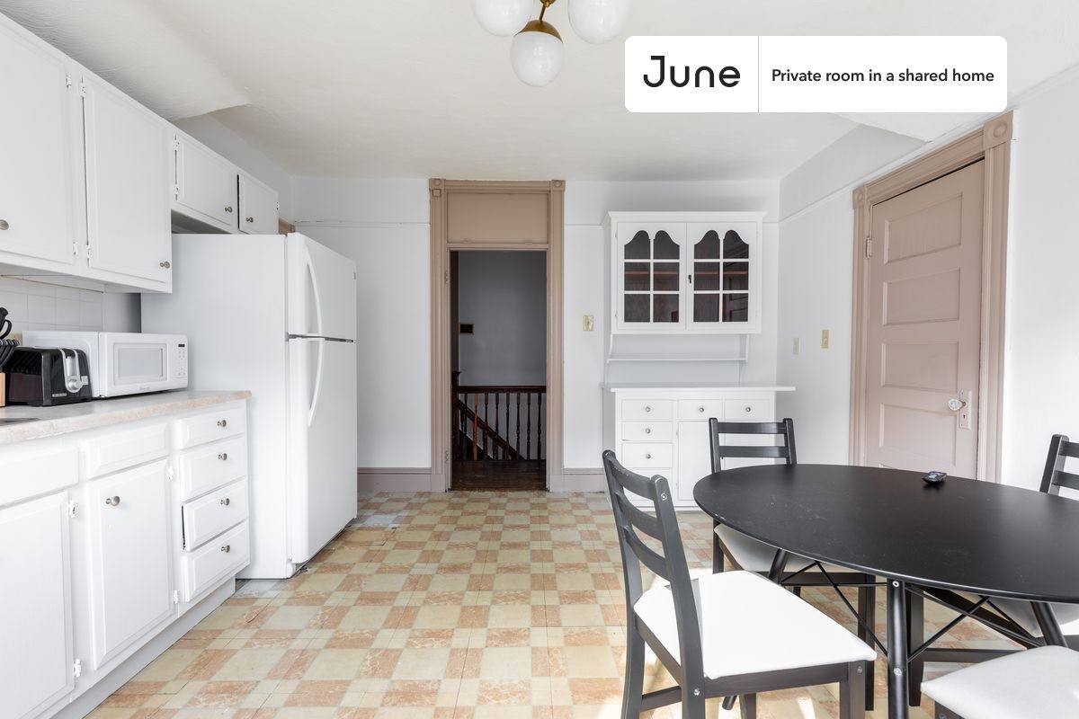 Apartment for rent at 123 Washington St #B, Dorchester, MA 02121