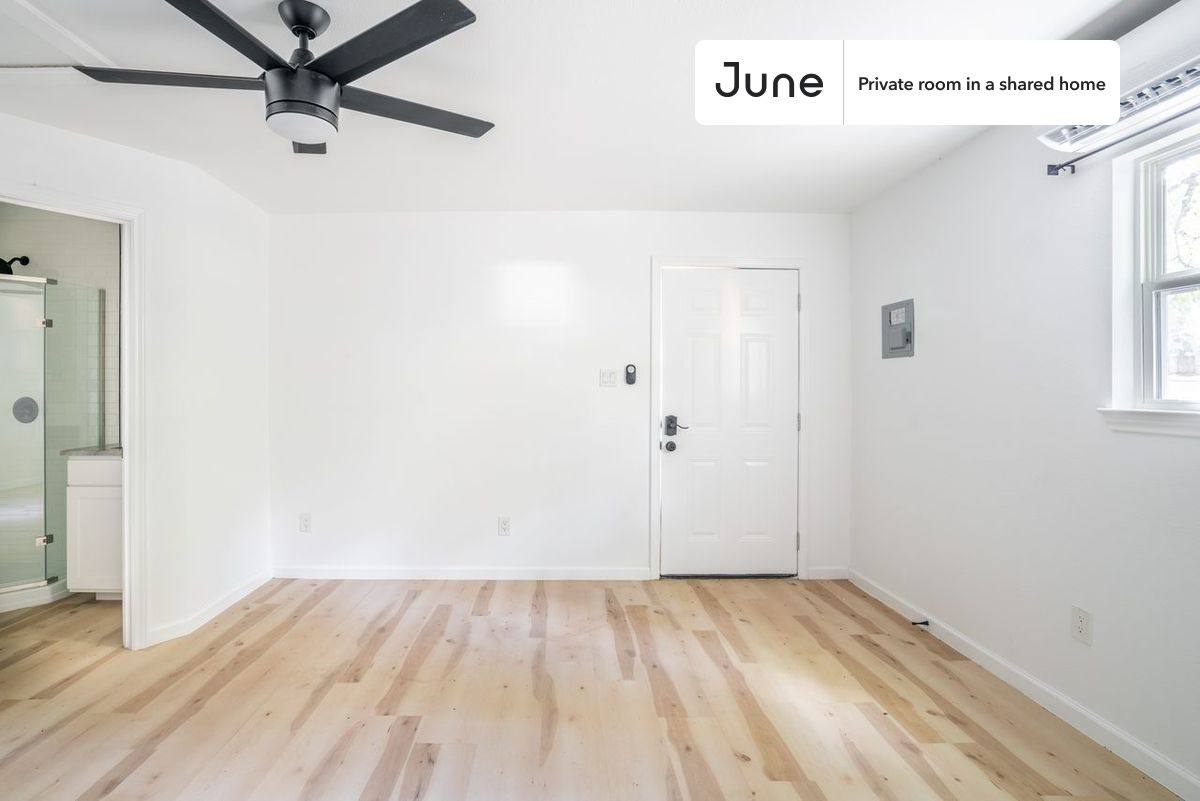 Apartment for rent at 337 Central St #D, Auburndale, MA 02466