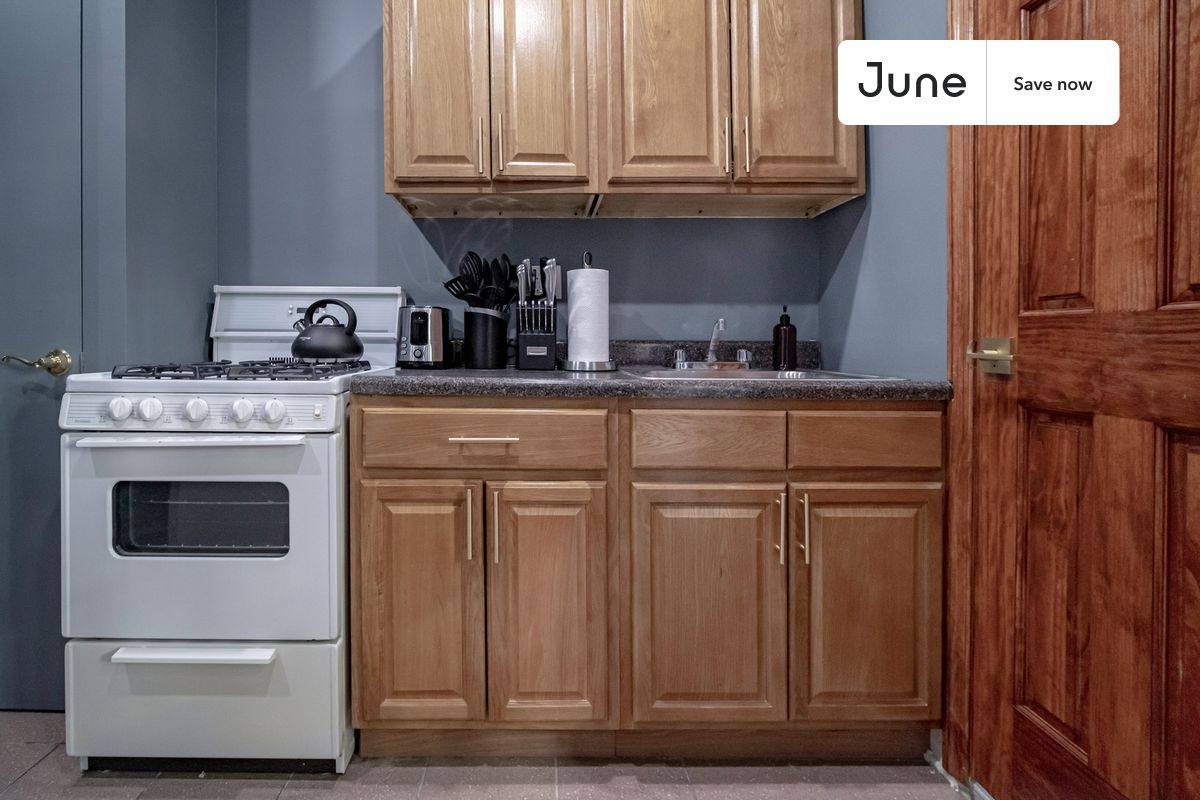 Apartment for rent at 225 E 83rd St #1ER, New York, NY 10028