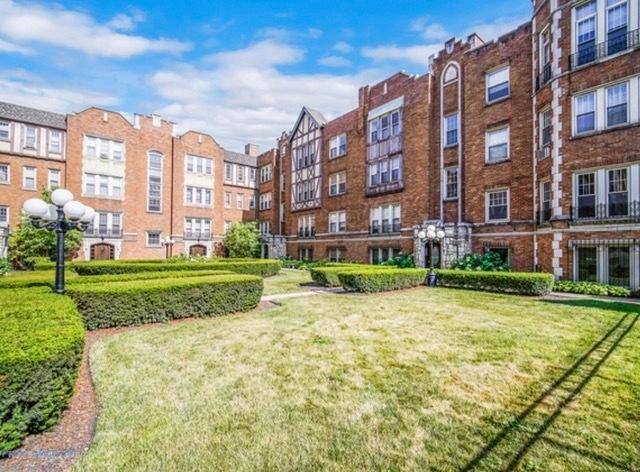 Condo for rent at 10913 S Longwood Dr #3, Chicago, IL 60643