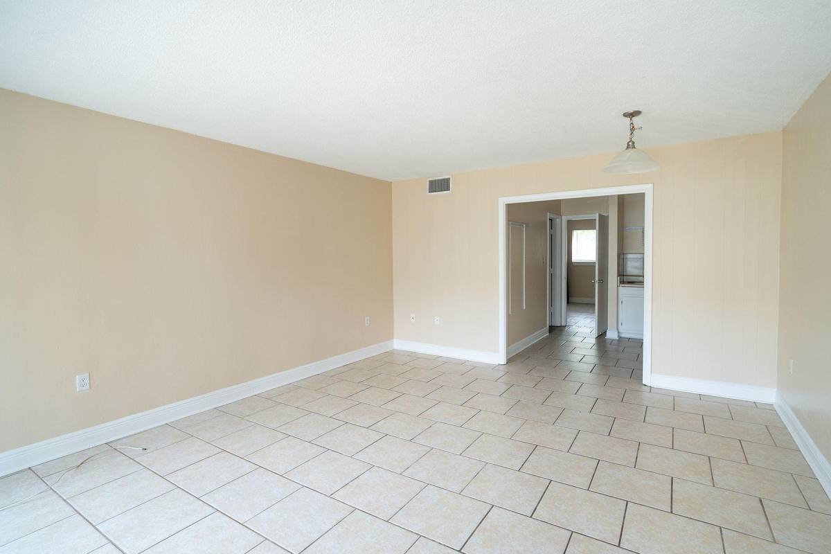 Apartment for rent at Capitol Village, 420 E Park Ave #22, Tallahassee, FL 32301