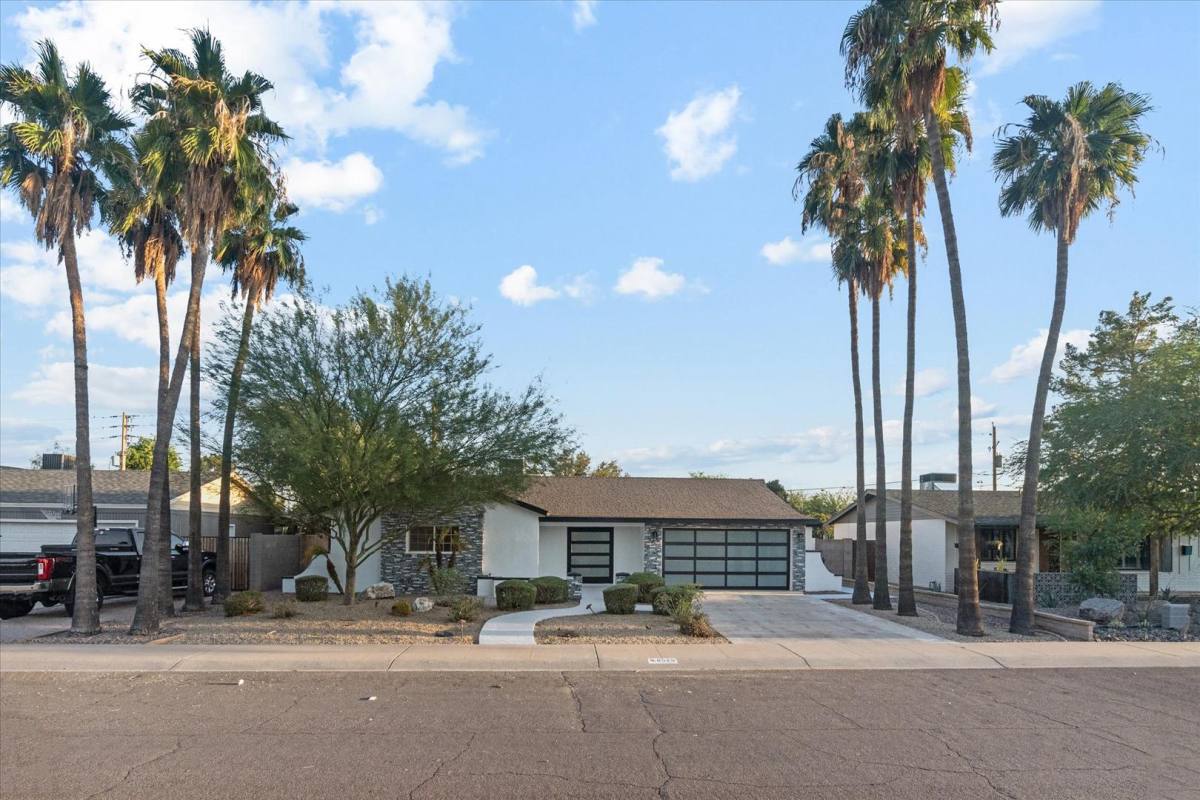 House for rent at 8525 E Clarendon Ave, Scottsdale, AZ 85251