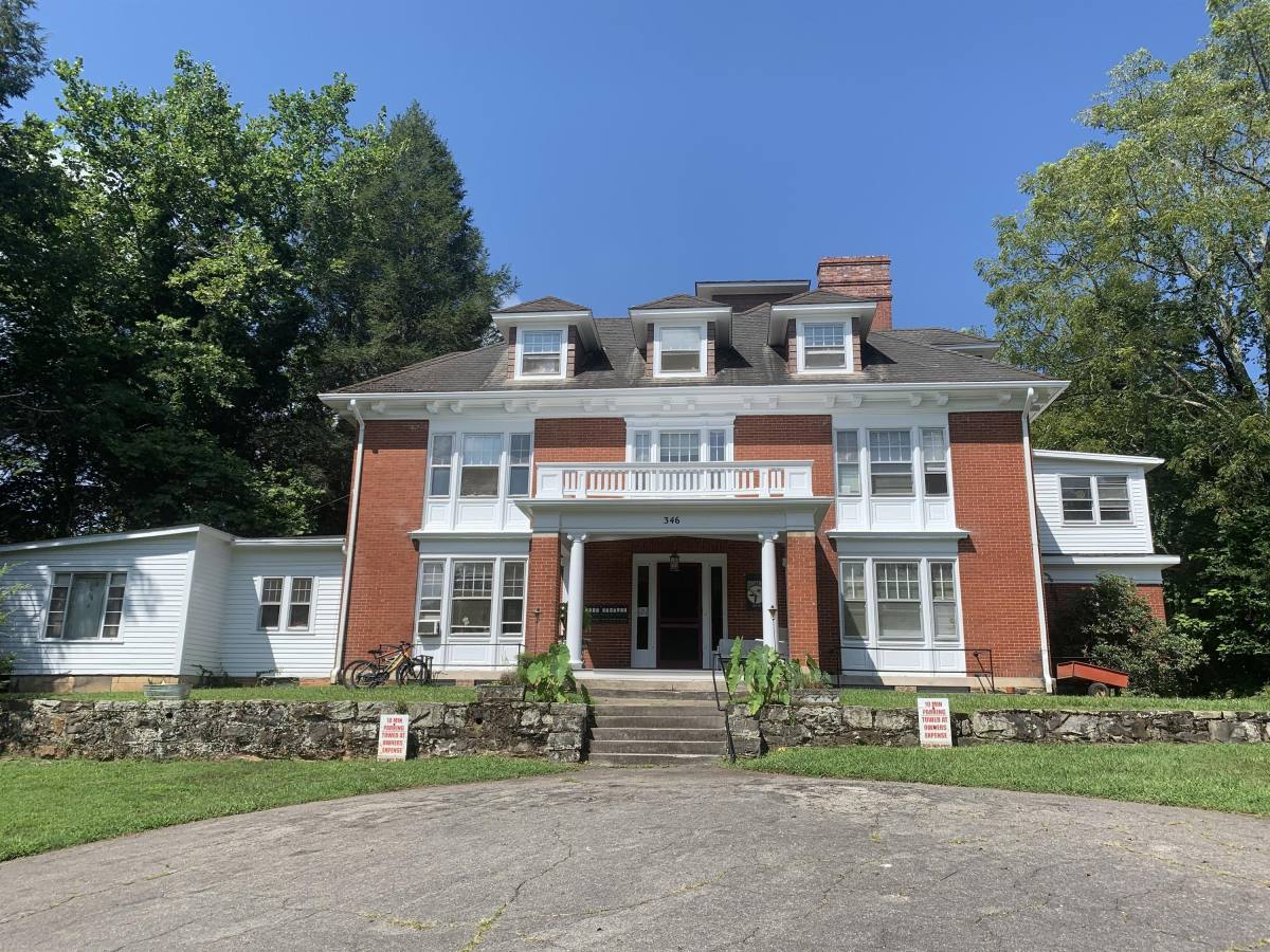 Apartment for rent at 346 Montford Ave #4-1, Asheville, NC 28801