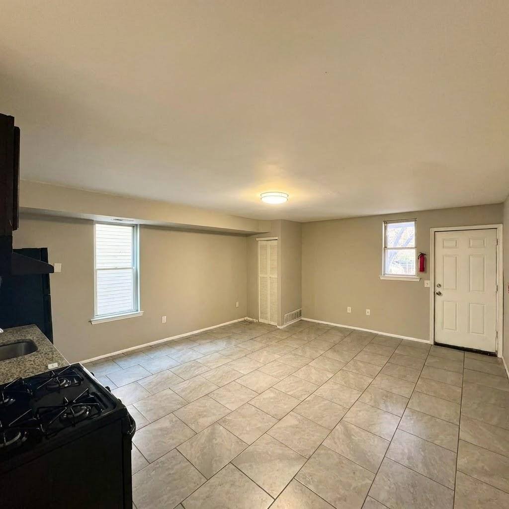 Apartment for rent at 141 Cooper Ave, Oaklyn, NJ 08107