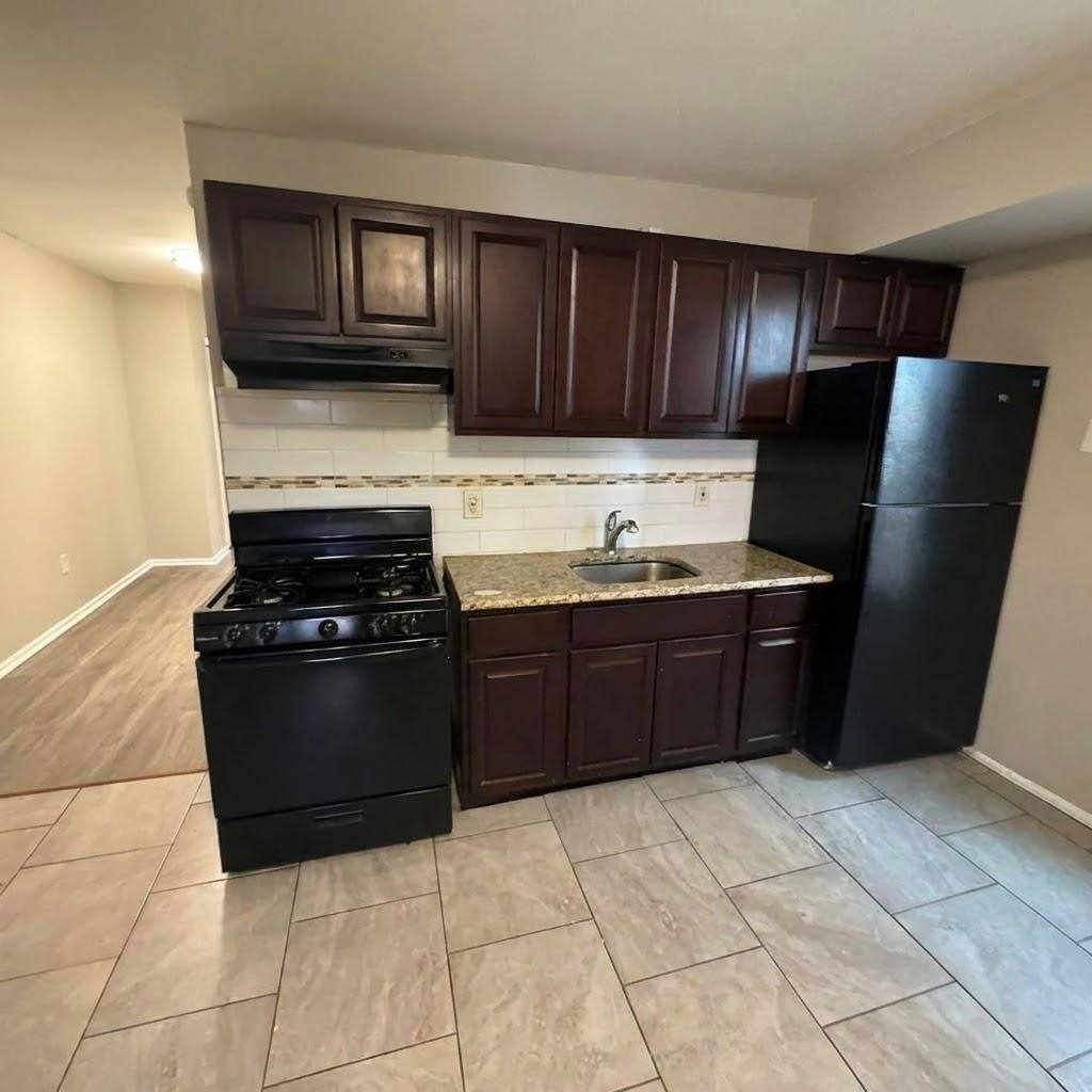 Apartment for rent at 141 Cooper Ave, Oaklyn, NJ 08107