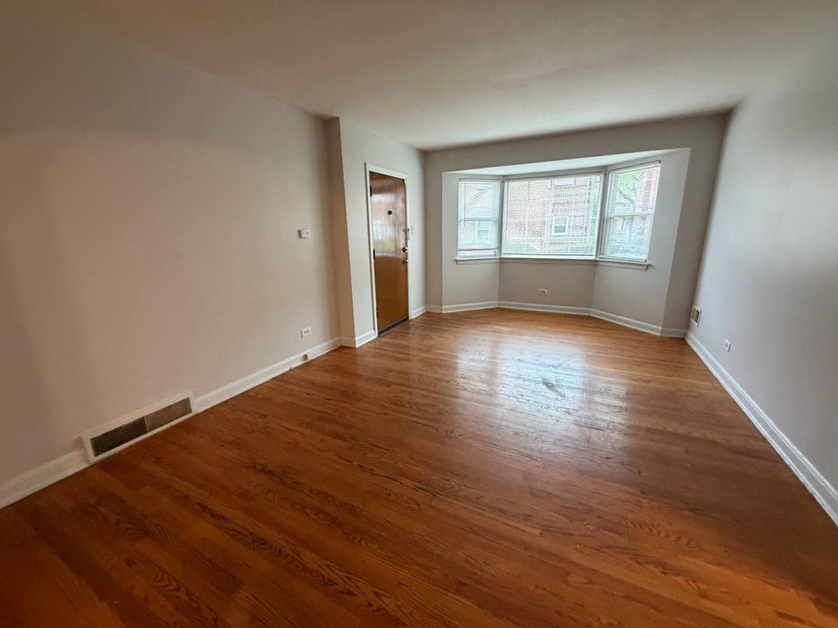 Apartment for rent at 312 E 83rd St #1, Chicago, IL 60619