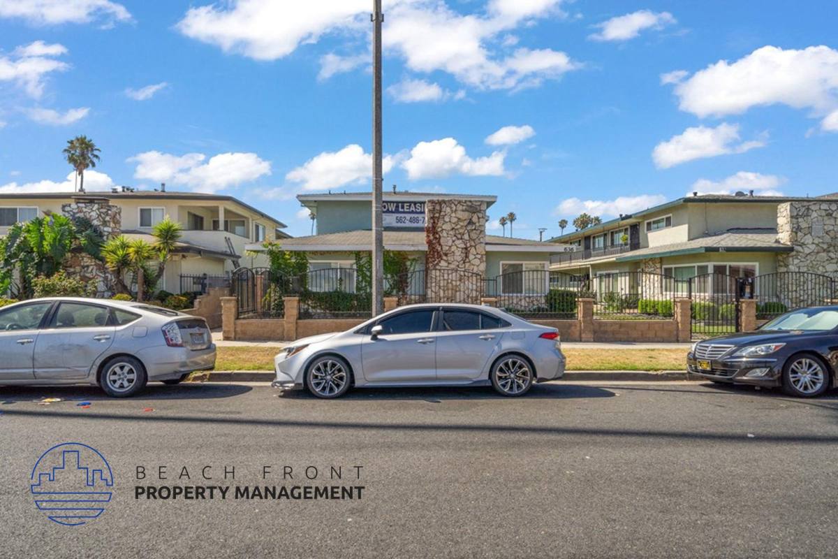 Apartment for rent at 636 East 97th Street, 636 E 97th St #4, Inglewood, CA 90303