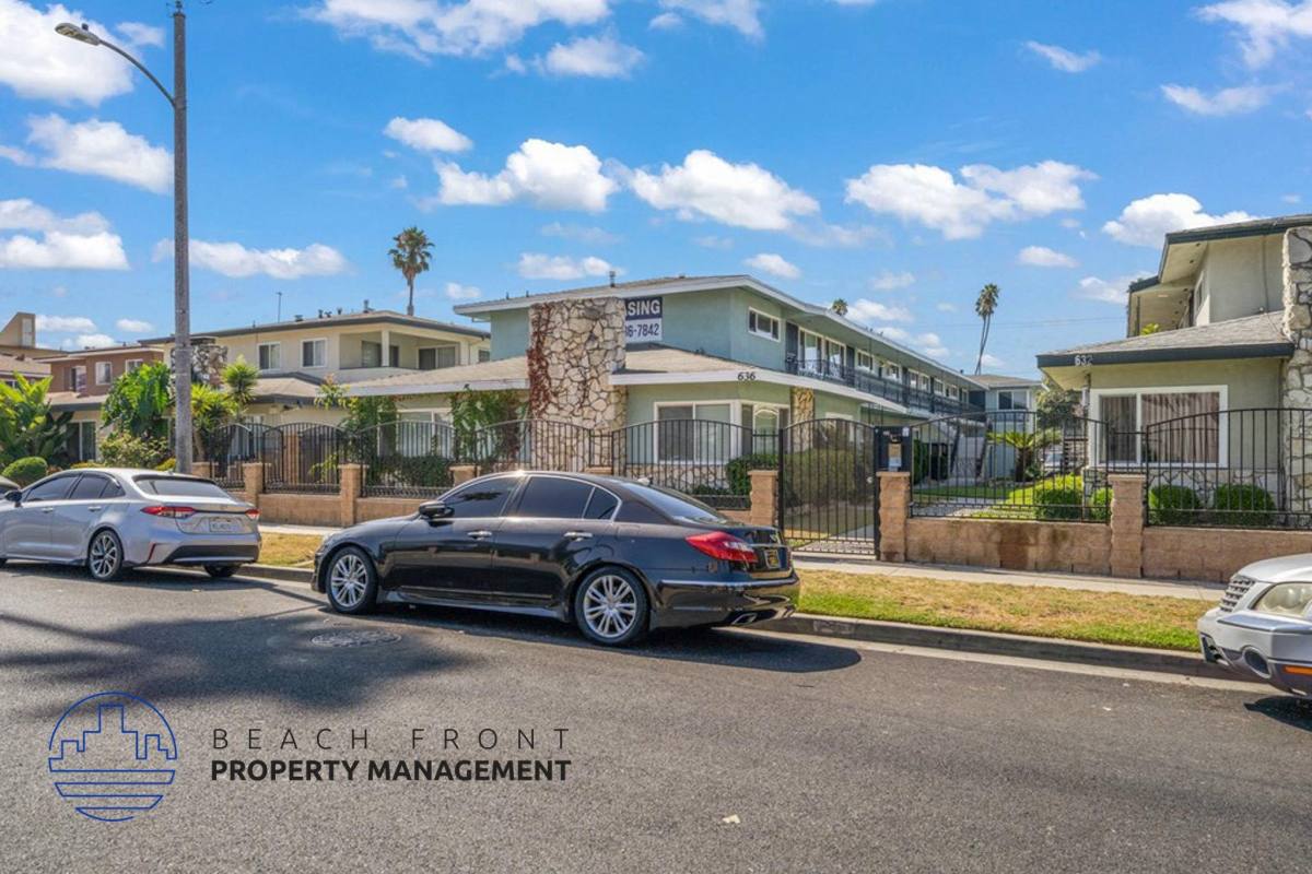 Apartment for rent at 636 East 97th Street, 636 E 97th St #4, Inglewood, CA 90303
