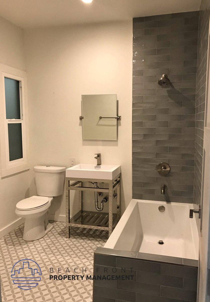 Apartment for rent at 747 South New Hampshire Avenue, 747 S New Hampshire Ave #15, Los Angeles, CA 90005