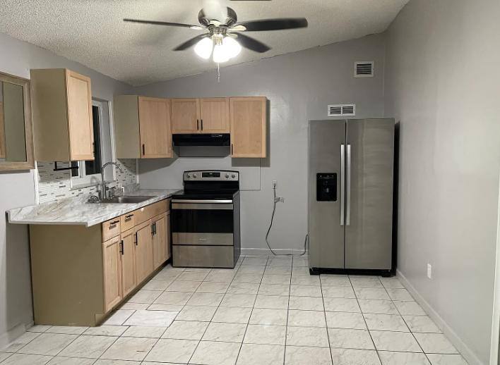 Apartment for rent at Essex Village, 150 SE 7th Ave, Hialeah, FL 33010