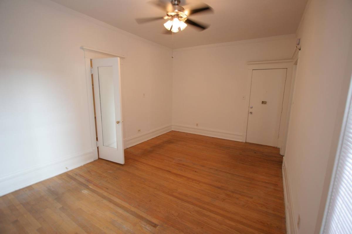 Apartment for rent at 5043 S Drexel Ave, Chicago, IL 60615
