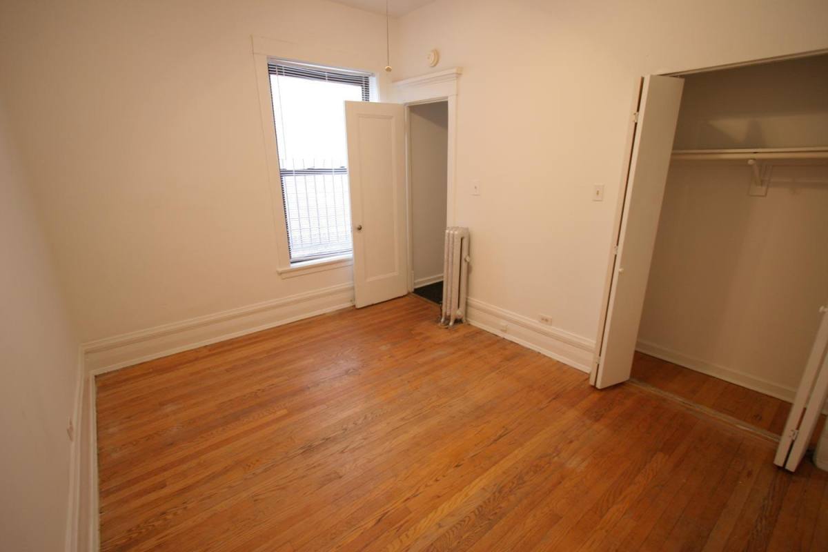 Apartment for rent at 5043 S Drexel Ave, Chicago, IL 60615