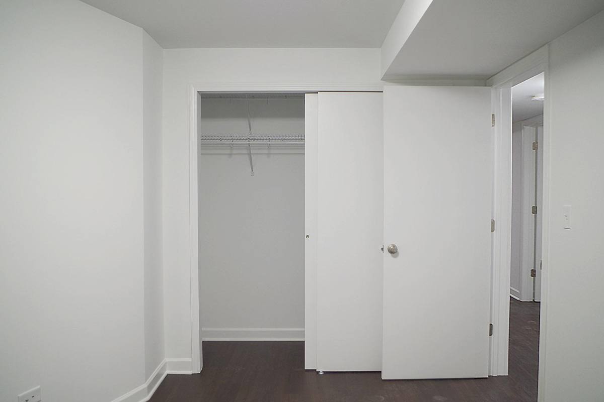 Apartment for rent at 5507 S Hyde Park Blvd, Chicago, IL 60637