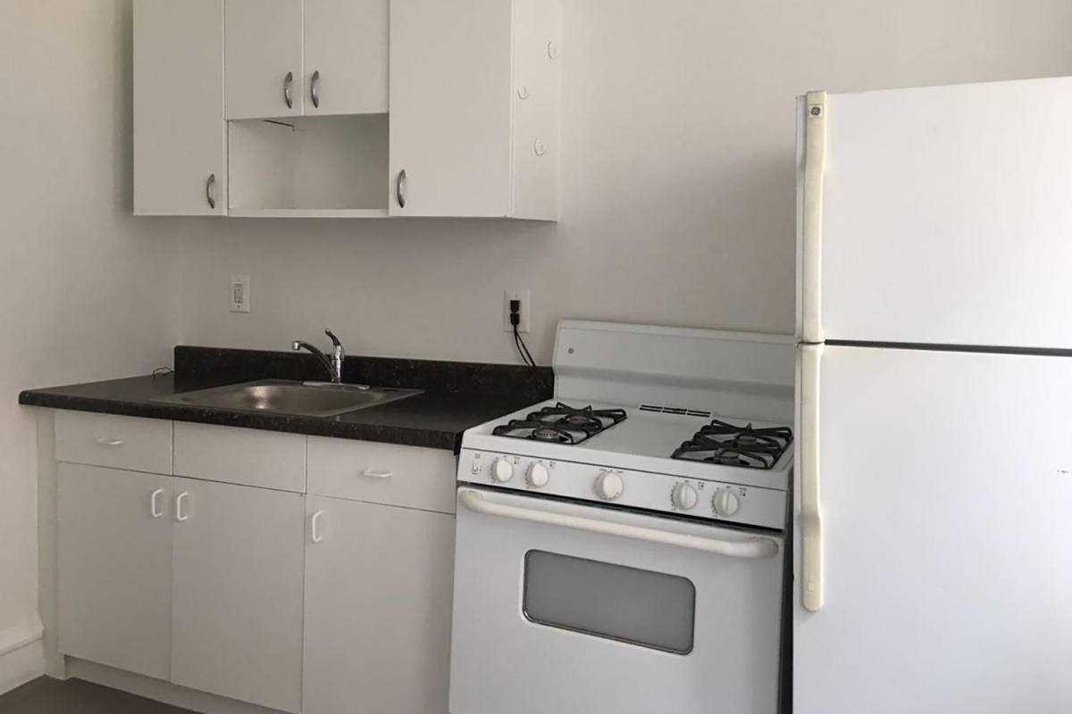 Apartment for rent at 918 E Hyde Park Blvd #1BB, Chicago, IL 60615